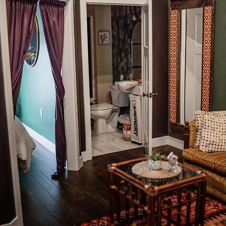 The Atrium - A Boutique Hotel - Suite 17 Perryville 外观 照片
