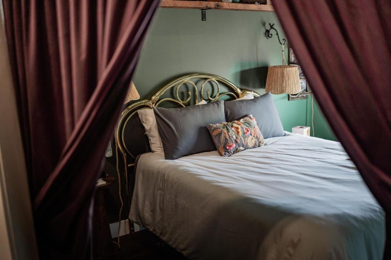 The Atrium - A Boutique Hotel - Suite 17 Perryville 外观 照片